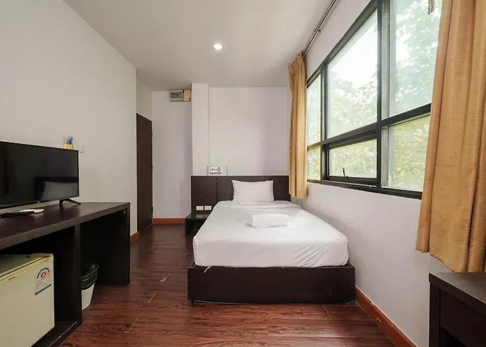 Collection O Khaosan Park Hotel